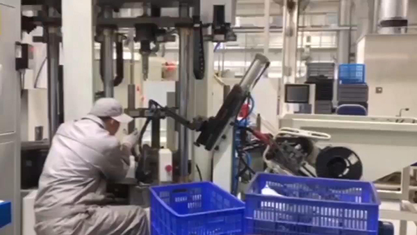 Linha de Soldagem Automática de Amortecedores Dianteiros